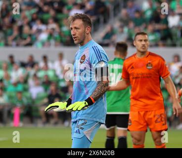 Austin, Texas, Stati Uniti. 15 maggio 2024. Il portiere della Houston Dynamo Steve Clark (12) fa un gesto ai suoi compagni di squadra dopo una mancata opportunità di segnare l'Austin FC nella prima metà di una partita della Major League Soccer il 15 maggio 2024 ad Austin. (Credit Image: © Scott Coleman/ZUMA Press Wire) SOLO PER USO EDITORIALE! Non per USO commerciale! Foto Stock