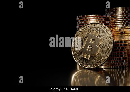 bitcoin, singolo bitcoin dorato e pile di bitcoin sullo sfondo - illustrazione 3D. Foto Stock