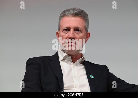 Colonia, Germania. 14 maggio 2024. Manager Jens Prautzsch, CEO, Unsere Grüne Glasfaser GmbH & Co KG parla ad Anagacom, la fiera leader in Europa per il settore della banda larga, della televisione e online. Crediti: Horst Galuschka/dpa/Alamy Live News Foto Stock