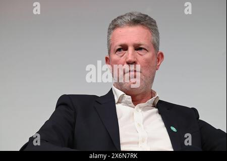 Colonia, Germania. 14 maggio 2024. Manager Jens Prautzsch, CEO, Unsere Grüne Glasfaser GmbH & Co KG parla ad Anagacom, la fiera leader in Europa per il settore della banda larga, della televisione e online. Crediti: Horst Galuschka/dpa/Alamy Live News Foto Stock