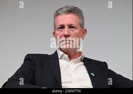 Colonia, Germania. 14 maggio 2024. Manager Jens Prautzsch, CEO, Unsere Grüne Glasfaser GmbH & Co KG parla ad Anagacom, la fiera leader in Europa per il settore della banda larga, della televisione e online. Crediti: Horst Galuschka/dpa/Alamy Live News Foto Stock