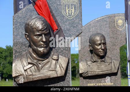 REGIONE DI CHERKASY, UCRAINA - 9 MAGGIO 2024 - l'Alley of Memory commemora il personale militare della 93a Brigata meccanizzata separata Kholodnyi Yar che morì mentre difendeva l'Ucraina nel 2014-2023, regione di Cherkasy, Ucraina centrale. Foto Stock