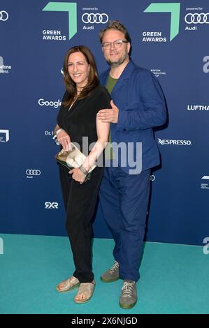 Ulrike Frank mit Ehemann Marc Schubring bei der Verleihung der 17. Green Awards 2024 a der Messe Berlin. Berlino, 15.05.2024 *** Ulrike Frank con il marito Marc Schubring alla presentazione dei 17 Green Awards 2024 alla Messe Berlin Berlin, 15 05 2024 foto:XF.xKernx/xFuturexImagex Green Awards 4575 Foto Stock