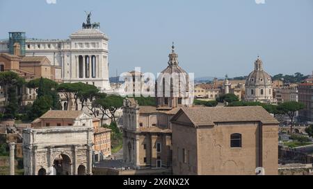 Vista panoramica del foro Romano e dell'altare Romano della Patria a Roma, Italia Foto Stock