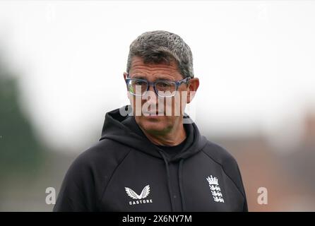 L'allenatore inglese Jon Lewis durante una sessione di reti al County Ground, Northampton. Data foto: Giovedì 16 maggio 2024. Foto Stock