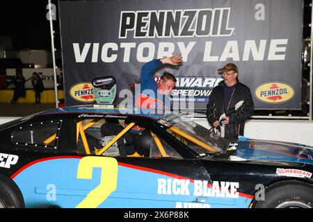 Delaware, Canada. 10 maggio 2024, il Delaware Speedway apre le porte per la 72a stagione. Il pilota V8 Doug Stewart vince la gara con il V8 Foto Stock