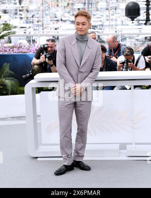 Cannes, Francia. 16 maggio 2024. Cannes, 77° Festival di Cannes 2024 film fotografico "il crepuscolo dei guerrieri: Murato in" (città delle tenebre) nella foto: Tony Wu credito: Agenzia fotografica indipendente/Alamy Live News Foto Stock