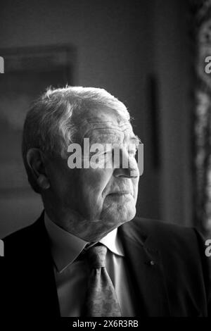 Il deputato Paddy Ashdown ha fotografato nel suo ufficio della camera dei lord 2015 Foto Stock