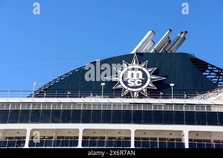 10 maggio 2024: Logo della MSC Mediterranean Shipping Company, con sede a Ginevra, su una nave da crociera *** Logo von MSC Mediterranean Shipping Company mit Hauptsitz a Genf, un einem Kreuzfahrtschiff Foto Stock