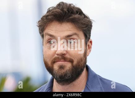 Cannes, Francia. 16 maggio 2024. L'attore Tom Burke posa durante la photocall del film "Furiosa: A Mad Max Saga" alla 77a edizione del Festival di Cannes a Cannes, nel sud della Francia, il 16 maggio 2024. Crediti: Gao Jing/Xinhua/Alamy Live News Foto Stock