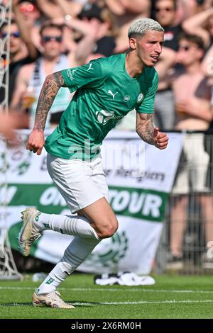 Vendite Arthur De Oliveira (19) di Lommel nella foto durante una partita di calcio tra KMSK Deinze e SK Lommel nella fase finale dei play-off della promozione - seconda tappa nella stagione Challenger Pro League 2023-2024 , lunedì 12 maggio 2024 a Deinze , Belgio . FOTO SPORTPIX | David Catry Foto Stock