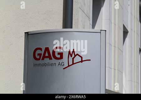 Schild, Logo, Schriftzug von GAG Immobilien AG, dem grössten Wohnungsunternehmen im Raum Köln *** segno, logo, lettere di GAG Immobilien AG, la più grande società immobiliare della zona di Colonia Foto Stock