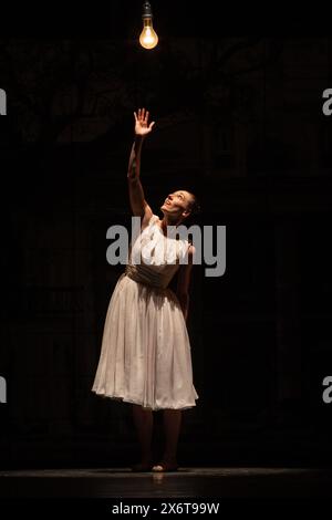 Londra, Regno Unito. 16 maggio 2024. Blanche interpretata da Marge Hendrick esegue Un tram chiamato Desire dello Scottish Ballet al Sadler's Wells Theatre di Londra. Crediti: Katie Collins/EMPICS/Alamy Live News Foto Stock