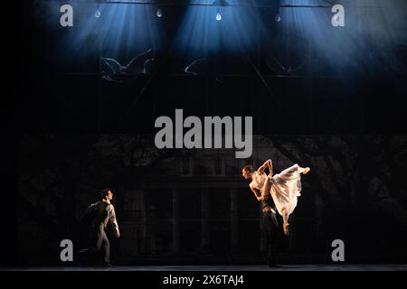 Londra, Regno Unito. 16 maggio 2024. Un tram chiamato Desire dallo Scottish Ballet al Sadler's Wells Theatre di Londra. Crediti: Katie Collins/EMPICS/Alamy Live News Foto Stock