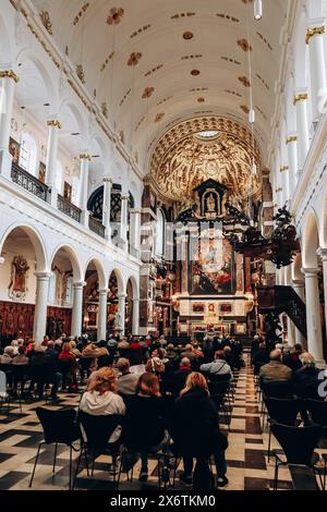 Anversa, Belgio - 22 ottobre 2023: Chiesa di San Carlo Borromeo (olandese: Sint-Carolus Borromeuskerk), una chiesa nel centro di Anversa, situata sull'Hend Foto Stock