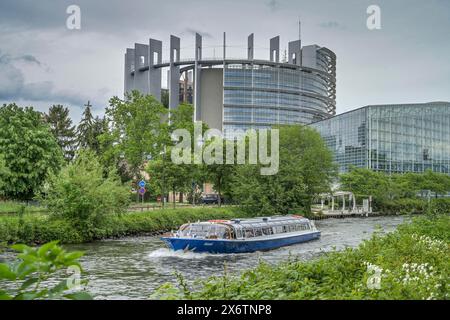 River Ill, Parlamento europeo, 1 tutti. Du Printemps, Strasburgo, dipartimento Bas-Rhin, Francia Foto Stock