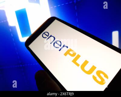 Konskie, Polonia - 15 maggio 2024: Logo della società Enerplus visualizzato sul telefono cellulare Foto Stock