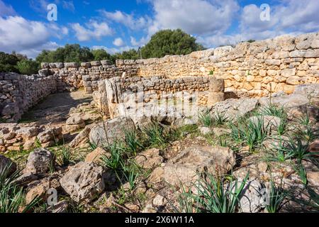 Sito archeologico Hospitalet Vell, stanze nel recinto murato, Maiorca, Isole Baleari, Spagna. Foto Stock