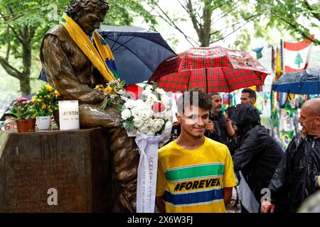 Imola, Italia. 16 maggio 2024. #4 Lando Norris (GBR, McLaren Formula 1 Team) durante una corsa tributo ad Ayrton Senna e Roland Ratzenberger, Gran Premio di F1 dell'Emilia-Romagna all'autodromo Internazionale Enzo e Dino Ferrari il 16 maggio 2024 a Imola, Italia. (Foto di HOCH ZWEI) credito: dpa/Alamy Live News Foto Stock