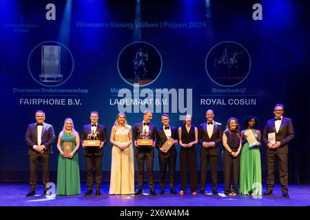 ZWOLLE - la Regina Maxima tra i vincitori del premio durante la presentazione dei premi King Willem i 2024 nello Zwolle Theater De Spiegel. ANP VINCENT JANNINK netherlands Out - belgio Out Foto Stock