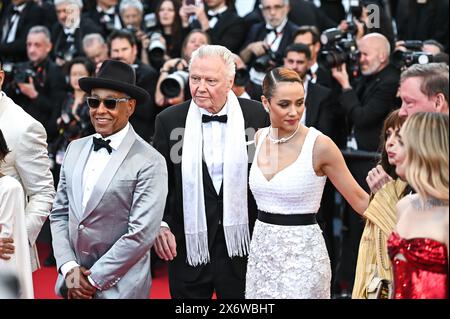 Cannes, Francia. 16 maggio 2024. Giancarlo Esposito, Jon Voight e Nathalie Emmanuel partecipano al Megalopolis Red Carpet al 77° Festival annuale di Cannes al Palais des Festivals di Cannes, in Francia, il 16 maggio 2024. (Foto di Stefanos Kyriazis/NurPhoto) credito: NurPhoto SRL/Alamy Live News Foto Stock