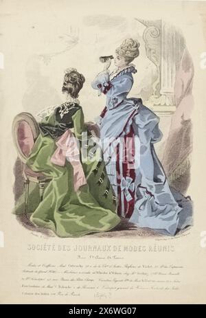 Société des journaux de mode réunis, CA. 1874, No. 152: MODE et Coiffures (...), due donne in una scatola da teatro, una con binocolo in mano. Secondo la didascalia: "Fashions" e "coiffures" di Ostroscky. Di seguito sono riportate alcune righe di testo pubblicitario per diversi prodotti. Stampa dalla rivista di moda Société des journaux de modes réunis (1847 -...?)., stampatore: A. Portier, dopo il design: Stampatore: Gilquin, (menzionato sull'oggetto), Parigi, c. 1874, carta, incisione, altezza c. 298 mm x larghezza c. 212 mm Foto Stock