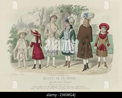 Revue de la Mode, Gazette de la Famille, dimanche 11 juin 1882, 11e année, No. 545: Costumes d'Enfants (...), abbigliamento per bambini di Barbey. Sei costumi per ragazze, da sinistra a destra (numeri da 1 a 6): 1. Costume per un bambino di cinque anni in lana color crema. Nastro a nastro. Cappello di paglia decorato con piume bianche. 2. Costume per una bambina di sei anni. "Robe-redingote" (abito da giacca) in rosso "surah". 3) "toilette" per una ragazza di dieci-undici anni, realizzata in batiste color crema con ricami blu. 4) costume per una ragazza di otto-nove anni di seta blu e faille verdi o lana. 5 Foto Stock