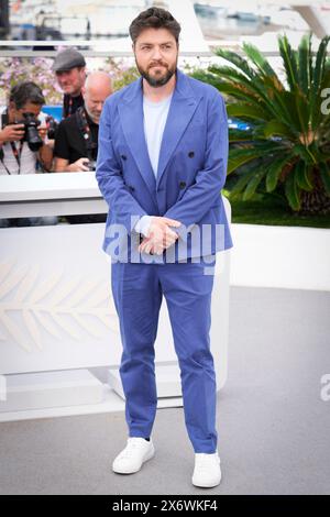 Cannes, Francia. 16 maggio 2024. Tom Burke partecipa alla Photocall ''Furiosa: A Mad Max Saga'' (Furiosa: Une Saga Mad Max) alla 77esima edizione del Festival di Cannes al Palais des Festivals il 16 maggio 2024 a Cannes, Francia. (Foto di Daniele Cifala/NurPhoto) credito: NurPhoto SRL/Alamy Live News Foto Stock