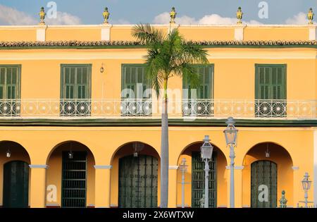 281 facciata dell'ex Palazzo del Palacio Brunet, oggi Museo romantico, sul lato nord-ovest di Piazza Mayor. Trinidad-Cuba. Foto Stock