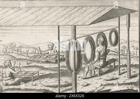 Orchestra gamelan giavanese, 1596, orchestra gamelan giavanese con tre musicisti, 1596. Stampe delle lastre ritrattate per le illustrazioni originali nel diario di viaggio del primo Schipvaert di Cornelis de Houtman nelle Indie Orientali nel 1595-1597. 19., tipografo: Anonimo, Paesi Bassi settentrionali, 1597 - 1598 e/o 1646, carta, incisione, incisione, altezza c. 145 mm x larghezza c. 220 mm Foto Stock