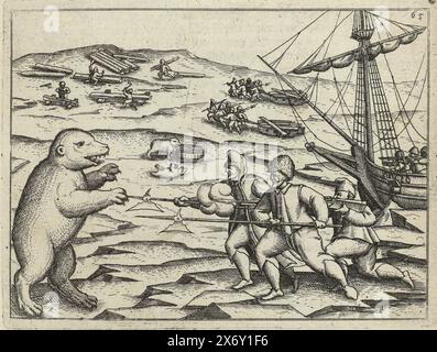 Equipaggio che combatte gli orsi polari vicino alla nave bloccata, 1596. In primo piano c'è un orso polare, in piedi sulle sue zampe posteriori, combattendo tre membri dell'equipaggio, due armati con un halberd e uno con un moschetto. Sullo sfondo due orsi polari vicino a un barile di carne salata e membri dell'equipaggio con slitte che trasportano legno per la costruzione della casa. La nave bloccata sulla destra. A pagina 65 in: 'Warfareful Relation. Der dreyen newen uner hörten seltzaamen Schiffart so die Dutch und Seeländischen Schiff....anno 1594, 1595 und 1596 Performed' (1598)., stampa, stamperia: Anonimo, dopo disegno di: Gerrit de Foto Stock