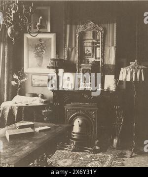 Interno di Stadhouderskade 56, la casa di Andries Bonger ad Amsterdam, Fotografia, W.J.G. van Meurs, Amsterdam, 1904, carta baryta, stampa gelatina argento, altezza, 226 mm x larghezza, 200 mm Foto Stock