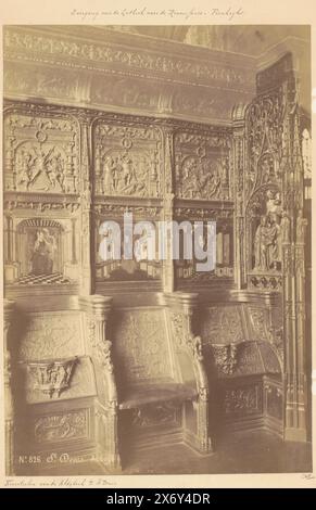 Bancarelle del coro nella Basilica di Saint-Denis a Parigi, Abbaye di St. Denis (titolo sull'oggetto), fotografia, Mieusement di Séraphin-Médéric (menzionato sull'oggetto), Saint-Denisbasiliek, c. 1875 - c. 1900, cartone, stampa albume, altezza, 353 mm x larghezza, 240 mm Foto Stock