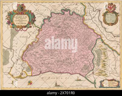 Mappa delle Veluwe, Ducatus Gelriae pars quarta quae est Arnhemiensis, sive Velavia (titolo originale), in alto a sinistra il titolo cartouche, con lo stemma di Gelre in alto. In alto a destra un cartiglio con la leggenda, in alto lo stemma del quartiere di Arnhem. In basso a destra un cartiglio con due bastoncini di scala: 1 1/2 milliaria Germanica Communia, 2 milliaria Gallica Communia. La mappa ha una distribuzione di gradi lungo i bordi., stampa, stampatore: Anonimo, editore: Pieter Schenk (i), (menzionato sull'oggetto), editore: Gerard Valck, (menzionato sull'oggetto), Amsterdam, 1641 e/o 1675 - 1711, carta Foto Stock