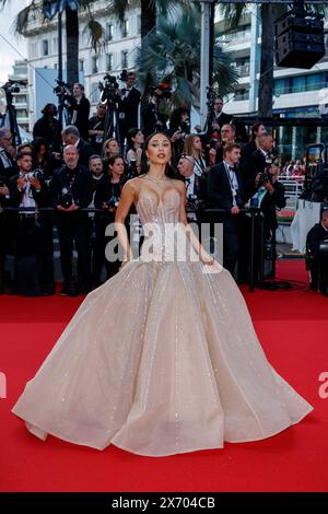 Festival de Cannes - Megapolis Premiere Eva Gutowski bei der Premiere vom Megalopolis im Rahmen der 77. Internationalen Filmfestspiele von Cannes 2024 im Palais des Festivals a Cannes, 16.05.2024. *** Festival de Cannes Megapolis Premiere Eva Gutowski alla prima di Megalopolis come parte del Festival Internazionale di Cannes 77 2024 al Palais des Festivals di Cannes il 16 05 2024 Copyright: XEventpressxKochanx Foto Stock