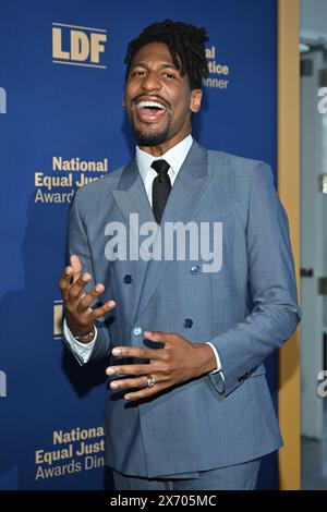 Jon Batiste partecipa alla 36a cena del National Equal Justice Awards del Legal Defense Fund alla Glasshouse il 16 maggio 2024 a New York. Foto Stock