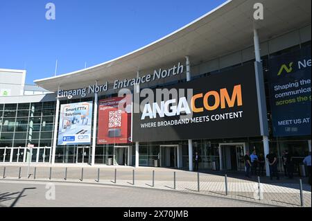 Colonia, Germania. 14 maggio 2024. Ingresso ad Anagacom, la fiera congressuale più importante d'Europa per la banda larga, la televisione e online. Crediti: Horst Galuschka/dpa/Alamy Live News Foto Stock