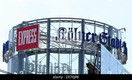 Colonia, Germania. 12 maggio 2024. Amministrazione e redazione del gruppo editoriale M. Dumont Schauberg nella Neven Dumont Haus. È qui che vengono pubblicati i giornali in abbonamento Kölner Stadt-Anzeiger, Kölnische Rundschau e l'edicola Newspaper EXPRESS, tra gli altri crediti: Horst Galuschka/dpa/Alamy Live News Foto Stock