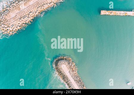 vista aerea dall'alto di un porticciolo del porto Foto Stock