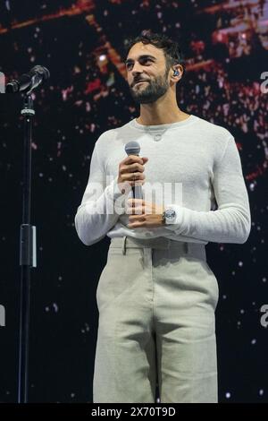 Verona, Italia. 16 maggio 2024. Marco Mengoni è ospite speciale del cantautore italiano Gazzelle, pseudonimo di Flavio Bruno Pardini, concerto all'Arena di Verona il 16 maggio 2024 a Verona. (Foto di Roberto Tommasini/NurPhoto) credito: NurPhoto SRL/Alamy Live News Foto Stock