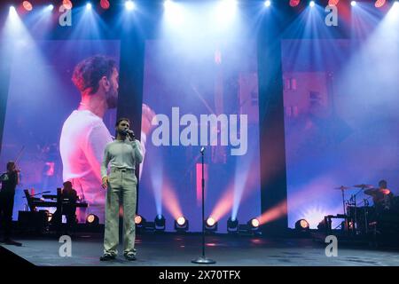 Verona, Italia. 16 maggio 2024. Marco Mengoni è ospite speciale del cantautore italiano Gazzelle, pseudonimo di Flavio Bruno Pardini, concerto all'Arena di Verona il 16 maggio 2024 a Verona. (Foto di Roberto Tommasini/NurPhoto) credito: NurPhoto SRL/Alamy Live News Foto Stock