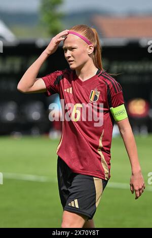 Tubize, Belgio. 16 maggio 2024. Chloe Vanbellingen (6) del Belgio, nella foto di giovedì 16 maggio 2024 a Tubize, in Belgio, durante una partita amichevole di calcio tra le nazionali under 16, chiamate le fiamme rosse, e la Germania. Crediti: Sportpix/Alamy Live News Foto Stock
