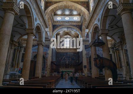 GALLIPOLI, ITALIA, 16 LUGLIO 2022 - interno della Cattedrale di Sant'Agata di Gallipoli, provincia di Lecce, Puglia, Italia Foto Stock