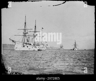 Squadron of Evolution, 1889, Title Continues: U.S.S. Chicago, U.S.S. Yorktown, U.S.S. Boston, U.S.S. Atlanta., 'Detroit Photographic Co.' su negative., Detroit Publishing Co. N. 015120., Gift; State Historical Society of Colorado; 1949, Chicago (Cruiser) , Yorktown (Gunboat) , Boston (Cruiser) , Atlanta (Cruiser) , Squadrone dell'evoluzione. , Cruisers (navi da guerra), americano. , Gunboats, americano. Foto Stock
