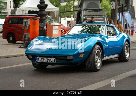 BERLINO - 4 MAGGIO 2024: L'auto sportiva Chevrolet Corvette Stingray (C3). Classic Days Berlin 2024. Foto Stock