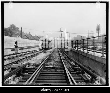Detroit River tunnel, Detroit, Mich., titolo da giacca., per Michigan Central Railroad Company., 'G-307' su negative., Detroit Publishing Co. N. 068333., Gift; State Historical Society of Colorado; 1949, Tunnels. , Ferrovie. , Stati Uniti, Michigan, Detroit. Foto Stock