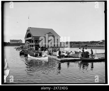 Club House, Kennebunkport, Maine, Data basata su Detroit, Catalogo J (1901)., '231' in negativo., Detroit Publishing Co. N. 012463., Gift; State Historical Society of Colorado; 1949, Rivers. , Moli e moli. , Clubhouse. , Passeggeri. , Stati Uniti, Maine, Kennebunk River. , Stati Uniti, Maine, Kennebunkport. Foto Stock