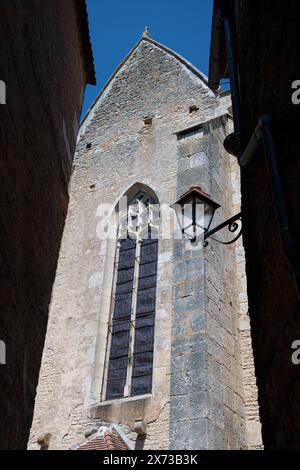 Chiesa "Église Notre-Dame" a Noyers-sur-Serein, facciata con dettaglio, Yonne in Bourgogne Foto Stock