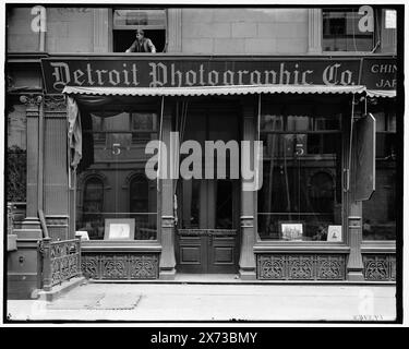 Detroit Photographic Co., 218 Fifth Avenue, New York, ventiseiesima strada front, '572' e '32607' su negativo., Detroit Publishing Co. N. 32607, 043743., Gift; State Historical Society of Colorado; 1949, Detroit Publishing Co., Photographic Studios. , Stati Uniti, New York (Stato), New York. Foto Stock