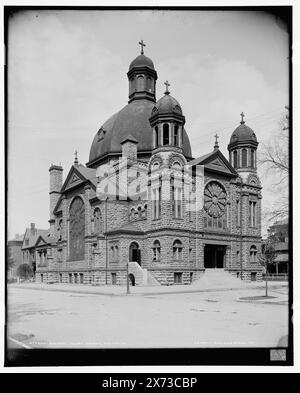 Sacred Heart Church, Dayton, Ohio, Date based on Detroit, Catalogue P (1906)., '1990' on negative., Detroit Publishing Co. No 017990., Gift; State Historical Society of Colorado; 1949, Chiese. Stati Uniti, Ohio, Dayton. Foto Stock